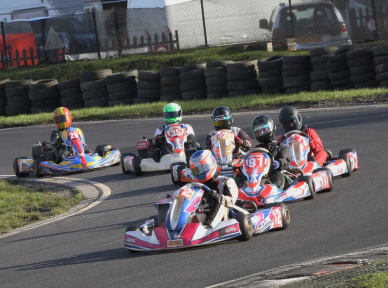 À quelle vitesse va un kart3f