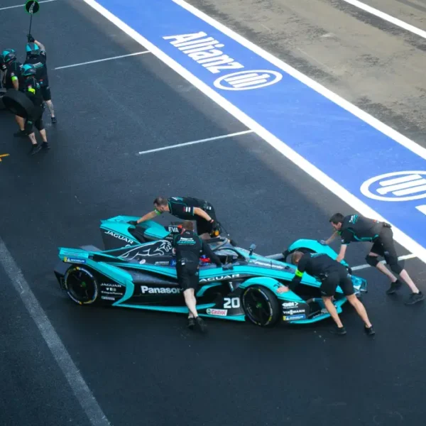 Vue d’ensemble d’un événement ou d’une course automobile