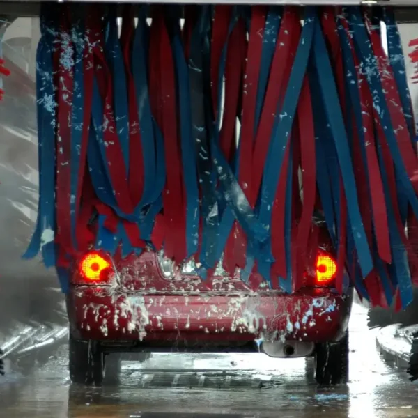 Voiture électrique au lavage automatique