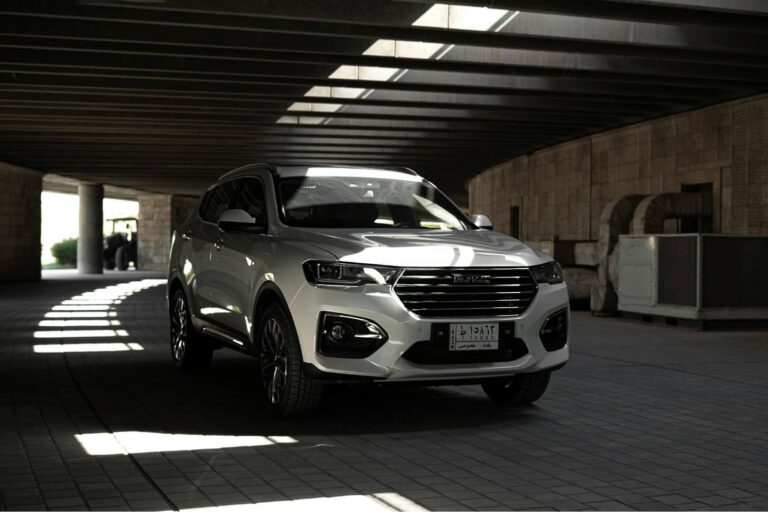 véhicule électrique chinois, Xpeng, Nio et BYD sur route