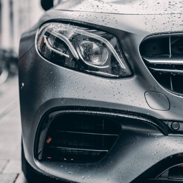 Phares d'une Mercedes