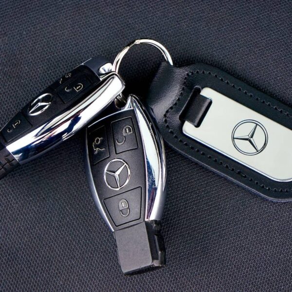 clés de voiture Mercedes