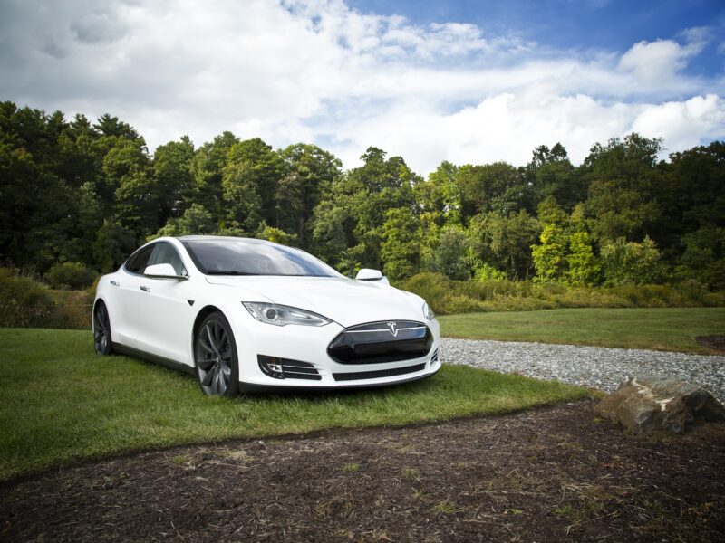 Tesla Model S recouverte d’un film