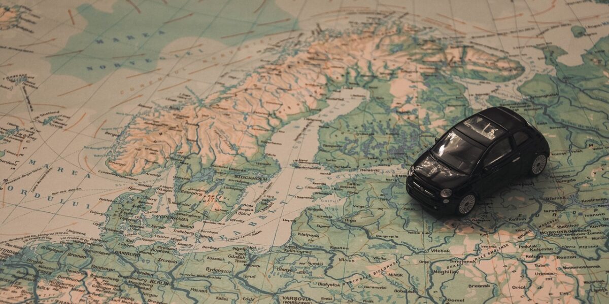 Auto sur la route des vacances