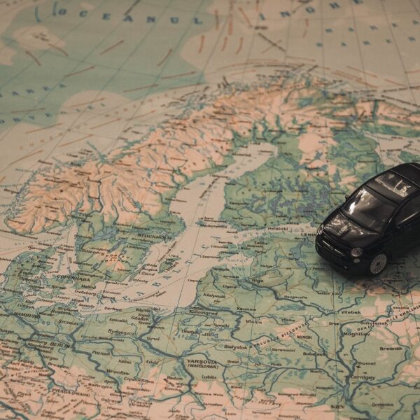 Auto sur la route des vacances