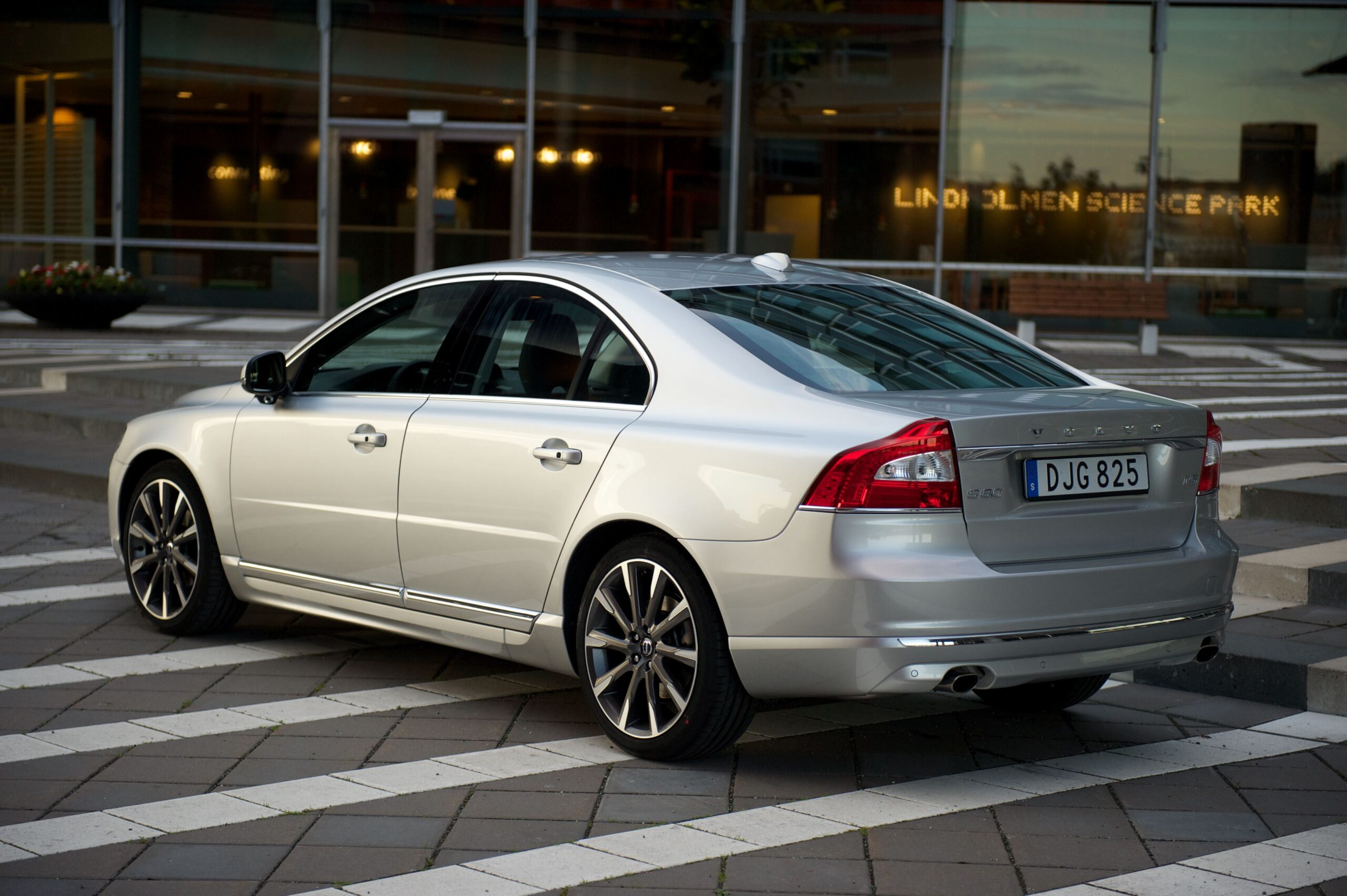 Volvo S80