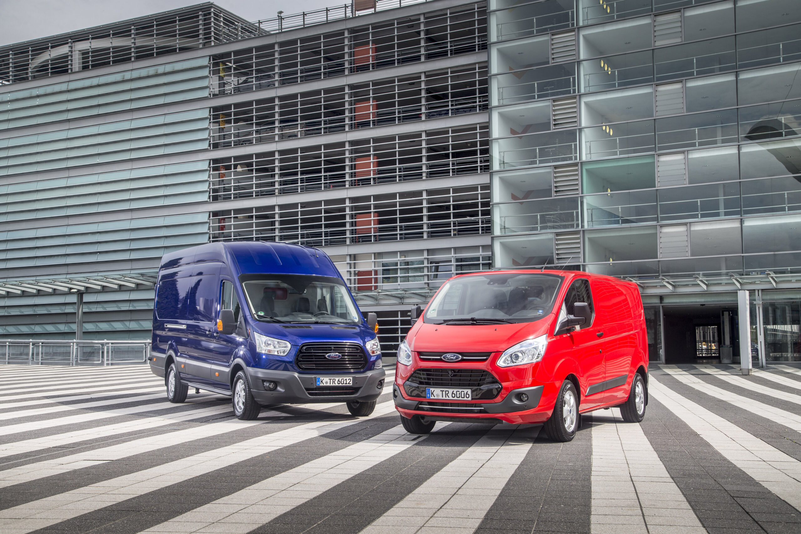 Reconnaître et résoudre une poignée défectueuse de porte arrière sur Ford Transit