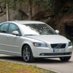 Traiter un train roulant qui claque sur Volvo S40